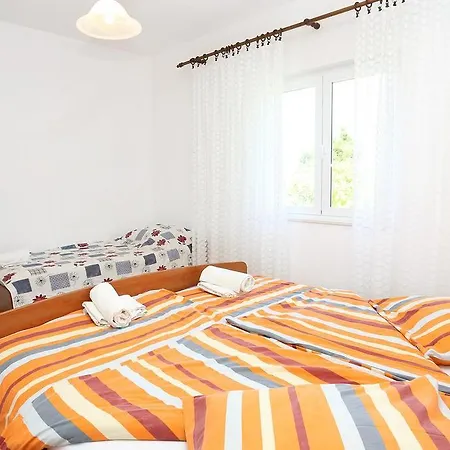 Zuljana 252c